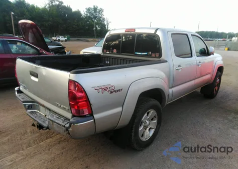 2005 Toyota Tacoma Prerunner V6 z USA, uszkodzony, nr VIN 5TEJU62N95Z006939